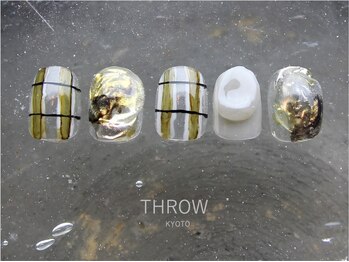 スロウ(THROW)の写真/【京都駅スグ】アクセサリーみたいな手描きアートで指先に彩りを♪旬のdesignサンプルや持込もOK!