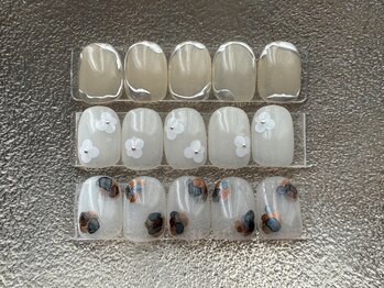 スモーキーネイル(smoky nail)の写真/シンプルだけど目を惹く♪お洒落でこだわりぬいたデザイン♪大人/抜け感/絶妙くすみカラー/ヌーディ/都会的