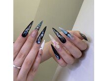 ソフィア 関内店(Sophia)の雰囲気（大粒ジュエルが華やかなロングネイル）