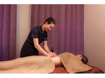 FAMILIA SLIM MAISON 【福岡市天神痩身ダイエット】の写真/【女性専用・完全個室】国際資格保持ベテランセラピストによる、大人女性が心から頼れる隠れ家サロン★