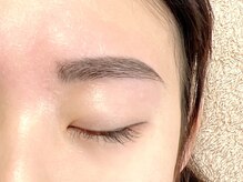 エルフ(elf)/韓国風平行眉毛