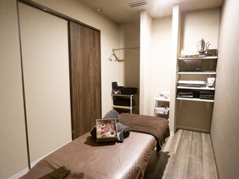 リプラス/明るすぎない施術ルーム