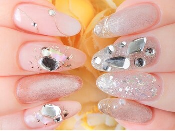 ディーネイル 天王寺(D-nail)の写真/■天王寺駅徒歩3分！■HANDもFOOTも（税込）¥3900～■無料で選べるサンプル250種以上！