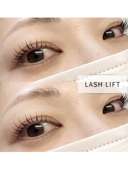 サロンドアール(salon de R)の写真/主張しすぎないナチュラルな仕上りがリピーター様にも人気★仕事や家事に忙しい女性の朝メイクの時短にも◎