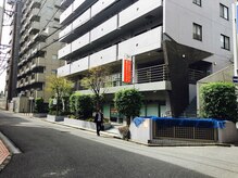 シンメトリー 柏店/お隣のビルです