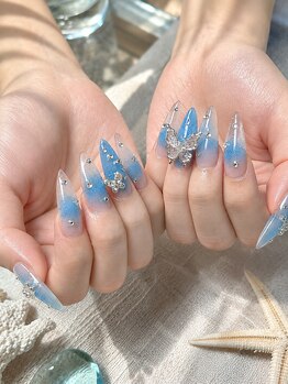リプルス(Ripples)の写真/夏の特別な1日を彩る主役級ネイル★圧倒的パーツ数×極上スカルプで誰よりも目立つ華やかな指先を演出♪