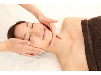 韓国コルギ はんなりの写真/首からデコルテをしっかりながすケアで、頭コリ。たるみを改善しスッキリした日々を◎