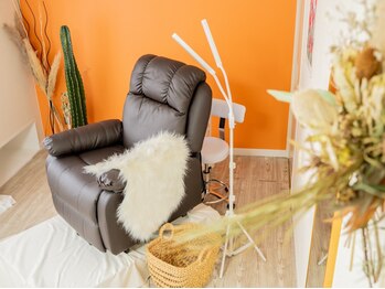 デイズ アイ ベクシー(Day`s eye Becsy)/ふかふかのリクライニングソファ