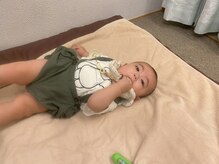 子育てママの整体サロン/施術中のお子様の様子