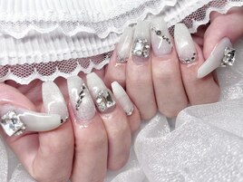 ビジューネイル