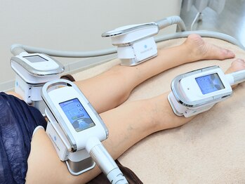 【痩身エステサロン】White Beauty Lab 神戸三ノ宮店【8月11日NEW OPEN(予定)】の写真/【気になる部分だけのアプローチが可能】冷却テクノロジーで理想のシルエットを短期間で実現いたします♪
