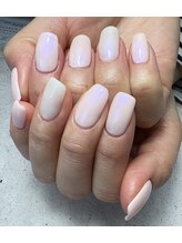 ヘアーアンドネイル ルシア(Hair&Nail Lucia)/白×オーロラネイル