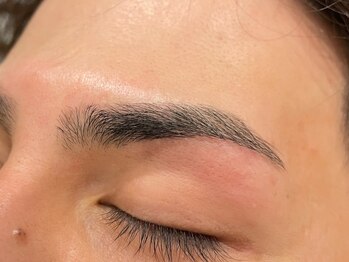 ファビー(Fabby)/メンズ眉毛WAX(比奈乃)