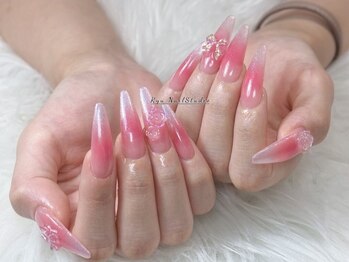 リュウ(Ryu)の写真/美フォルムにこだわりアリ♪デザイン持ち込みOKだから、あなたの理想のネイルを自由に楽しめちゃいます♪