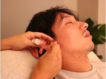 イヤーラクス(earluks)の写真/男性も多数ご来店【耳そうじ40分¥4000/初回全身揉み凝りほぐし60分¥3800】 熟練オーナーによる施術☆