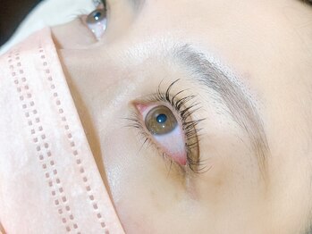 メッサラフィナート 門前仲町(MESSA Raffinato)の写真/個々の魅力を引き出す、ナチュラル上品な目元へ♪自まつ毛を最大限に長く見せる"パリジェンヌラッシュ"も◎