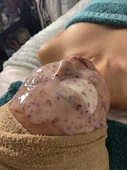 ココ(coco)/バラの花びら入り!透き通る肌に