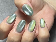 ラウレアネイル(Laule’a Nail)の雰囲気(人気!トレンドなマグネットネイル**動かし方いろいろあります◎)
