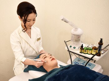 アクネビューティ(ACNE BEAUTY)/お肌の状態を見ながら施術します