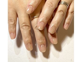 イーネイル(e-NAIL)/高級感のあるシンプルデザイン♪