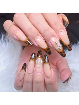 ヒユ ネイル(Hiyu Nail)/優しいブラウンで魅せる秋べっ甲
