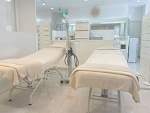シーボン 豊田店の雰囲気（明るく広々とした開放的なサロン空間。初めての方も通いやすい）