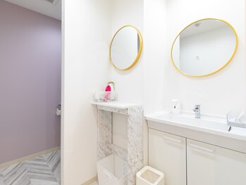 グレイティフル(Grateful)/綺麗なパウダールーム素敵な空間