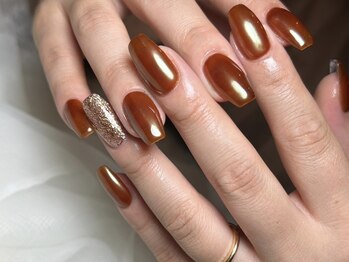 サロンドフォーエイチ(salon de 4H)/ブラウンにミラーが大人っぽい！