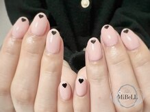 ミイベル(Mi BeLL)/爪先にハートネイル