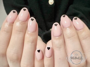 ミイベル(Mi BeLL)/爪先にハートネイル