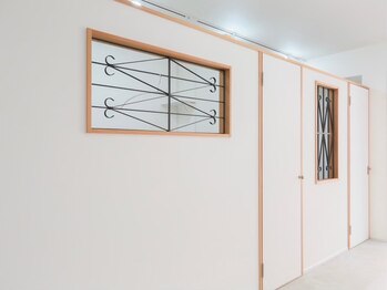 リリ 西院店(Rily)/内装