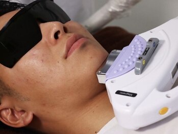 ルーラ(diva' LurA)の写真/青髭でお悩みの方必見★最新のヒカリ脱毛器で清潔感UP!《髭ヒカリ脱毛(全顔)*初めての方&学生様¥3850》