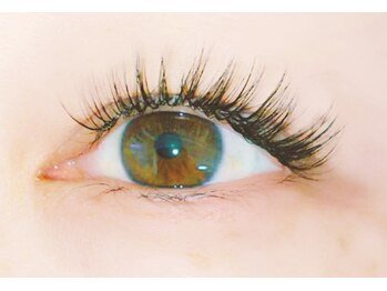 シィラシィル(CilaCills)/ボリュームアイラッシュ140束