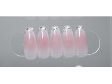 ラリーネ 表参道店(Larine)/ガラスフレンチ&チークネイル