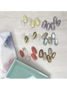 リネイル 長浜(Re-na-iL)の写真/季節ごとに変わるオススメサンプル！トレンドデザイン多数ご用意♪丁寧なカウンセリングで理想の指先へ☆