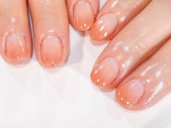 リリー(Lilly)/グラデーションネイル