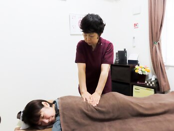 心整体 新小岩の写真/PC作業/運動不足/姿勢の悪い方に◎腰の緊張を緩め骨盤を整え足の滞りを流す【経絡ツボ押し整体60分4500円】