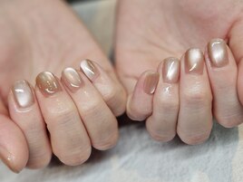 自爪になじむマグネットカラー