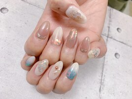 アシンメトリーシェルネイル