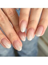 サロンリアンジュ ひたちなか店(Salon Liange)/ホワイト系ラメグラデーション