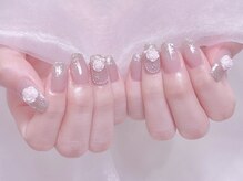 ミルキーココ(milky Coco)/ラメグラ薔薇ネイル