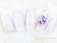 クアトログランシュ 青葉台(QUATRO×GranCieux)/シンプルなお花ネイル