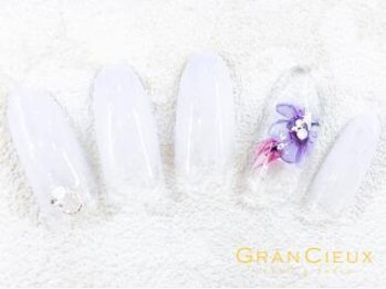 クアトログランシュ 青葉台(QUATRO×GranCieux)/シンプルなお花ネイル