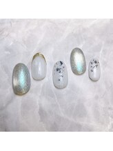 ルピナス(Lupinus)/スプリングホワイトネイル