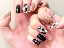 2M ネイル アトリエ(2M NAIL ATELIER)/ホルスタイン アート デザイン