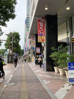 ビューステージ アイブロウサロン 岡山/こちらを直進します