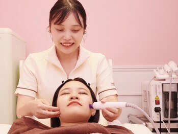 リメンテ 大阪南森町(REMENTE)の写真/夏の皮脂汚れ、ドロドロ毛穴リセット！角質除去で韓国人風美肌【人気No1★全顔ハイドラフェイシャル¥4980】