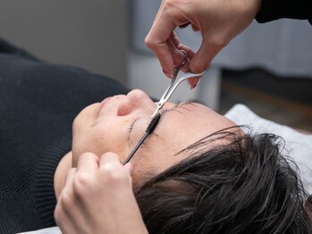モテ眉ファクトリー 横浜店の写真/顔の印象の8割は眉毛で決まる！印象が変わるからこそ、プロがお手伝いします★【モテ眉スタイリング¥4900】