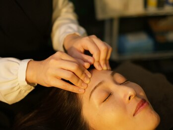 ニドネ(nidone)の写真/PCなどで重くなった目と頭をケアし、脳疲労と眼精疲労を同時に癒す。深い眠りへ導く極上ドライヘッドスパ。