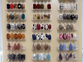 サロン ド ヴェルーチェ(salon de VELUCE)の写真/定額で安心◎旬デザインも自由に楽しめる汁谷町のネイルサロン*あなただけのお気に入りデザインと出会える